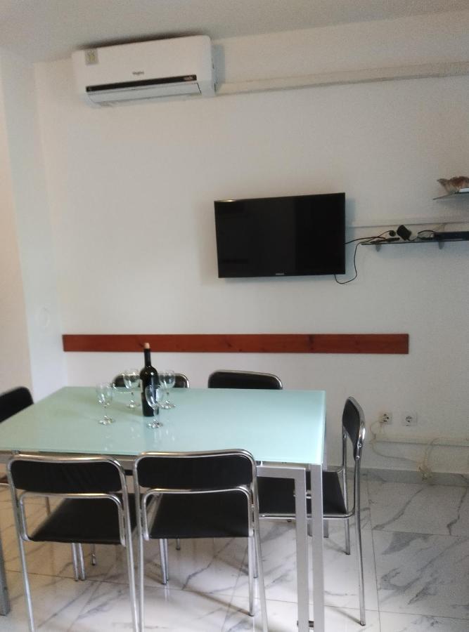 Apartments Caterina พูลา ภายนอก รูปภาพ
