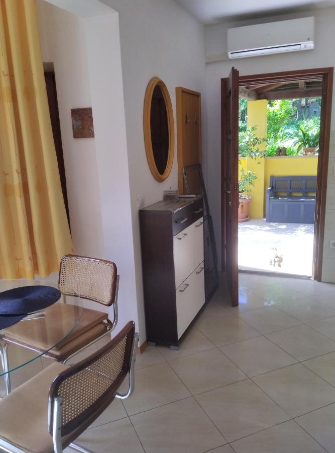 Apartments Caterina พูลา ภายนอก รูปภาพ