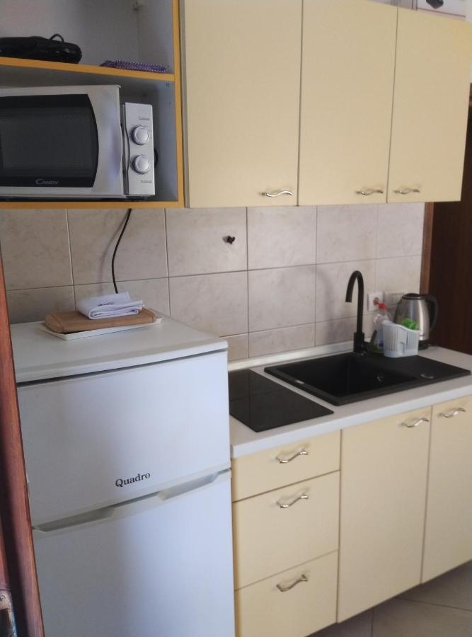 Apartments Caterina พูลา ภายนอก รูปภาพ